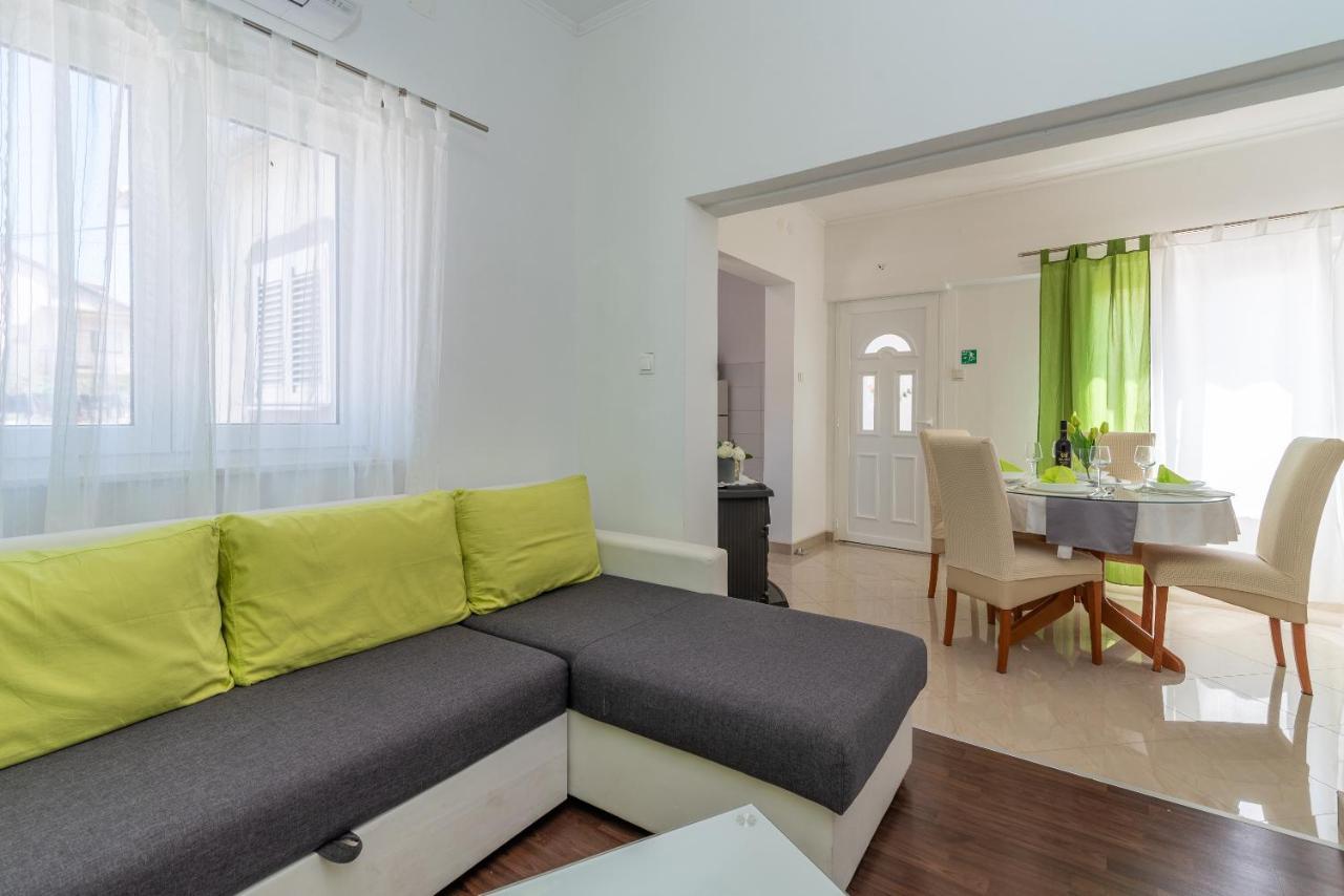 Apartment Roko Trogir Exterior photo