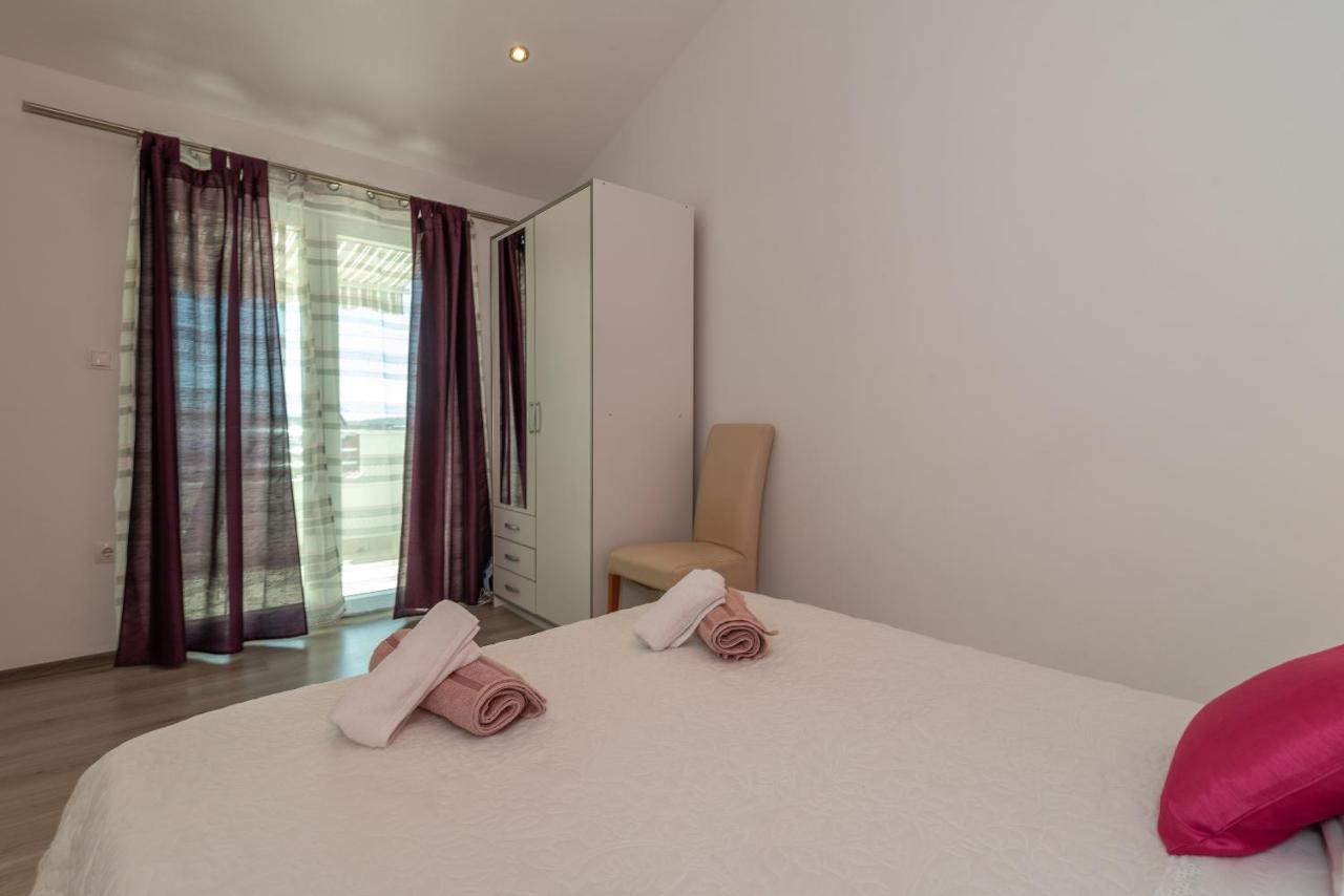 Apartment Roko Trogir Exterior photo