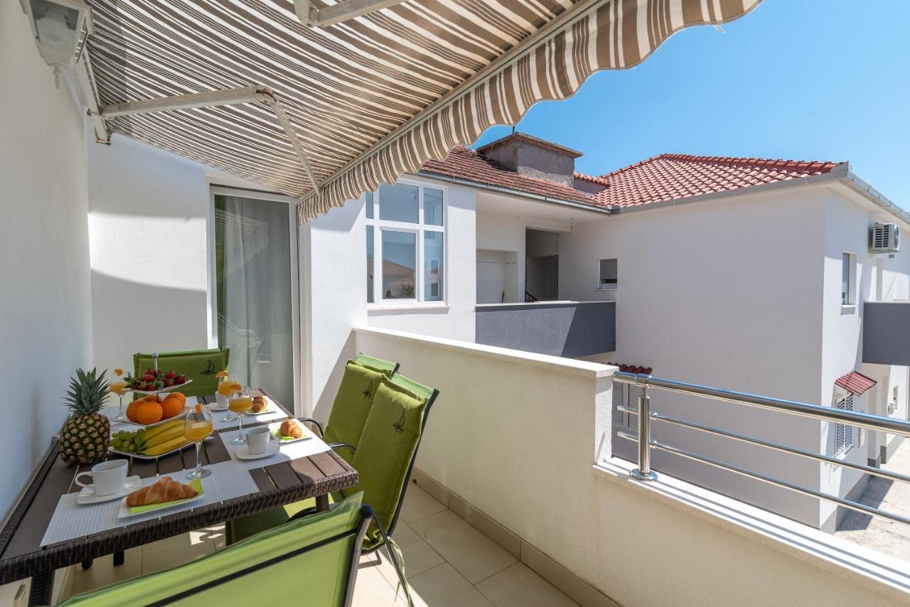 Apartment Roko Trogir Exterior photo