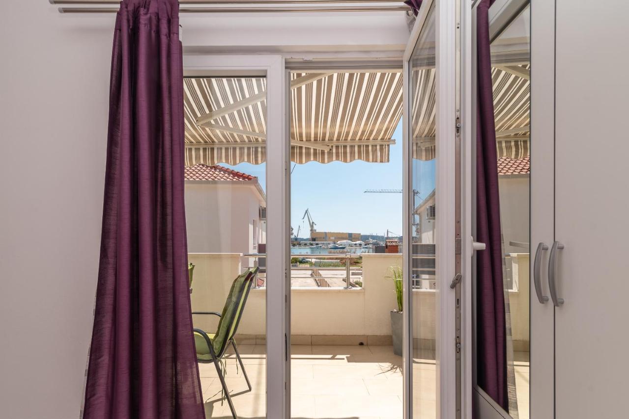 Apartment Roko Trogir Exterior photo